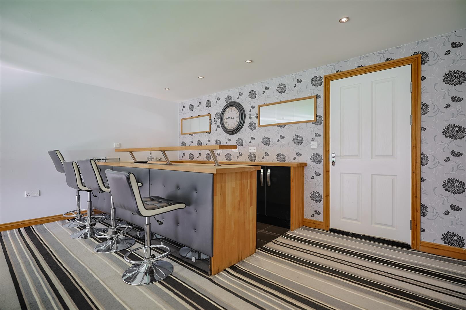 Uplands, Gowerton, Swansea, SA4 3ET